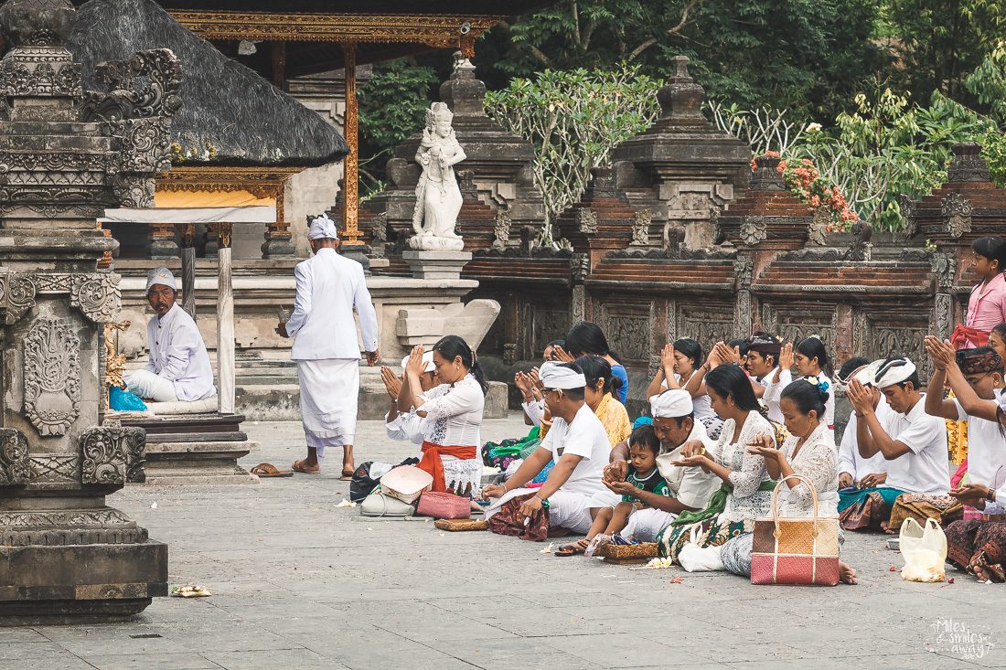 Ritual at Tirta Empul temple in Bali