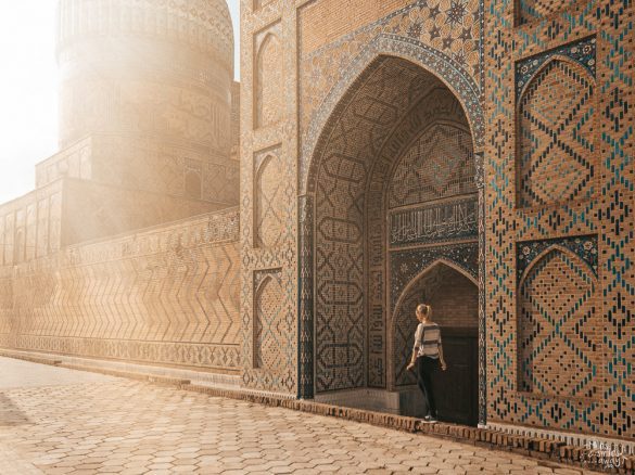 procházka okolo Bibi Khanzm v Samarkand